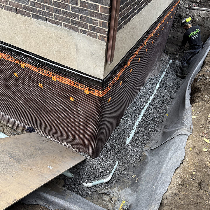 Drain français et membrane Delta.